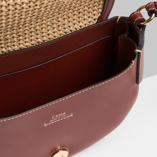 クロエ かごバッグ コピー ラフィア&シャイニーカーフスキン製「Darryl」スモールサドルバッグ CHC21US344E4927S